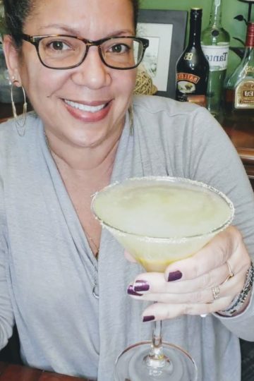 lemon thyme martini selfie